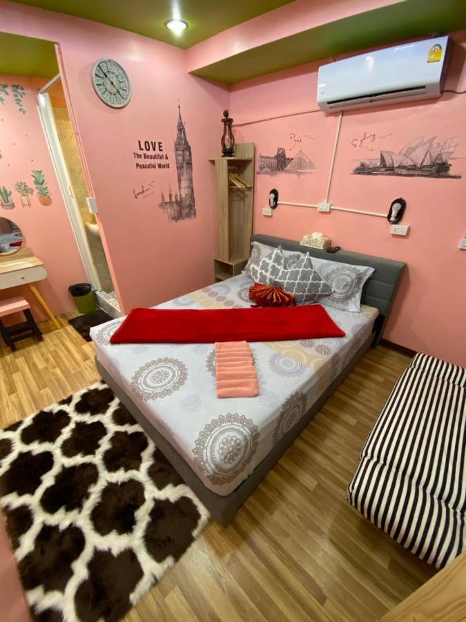 Interpartie Hotel (Adults Only) Bangkok Ngoại thất bức ảnh