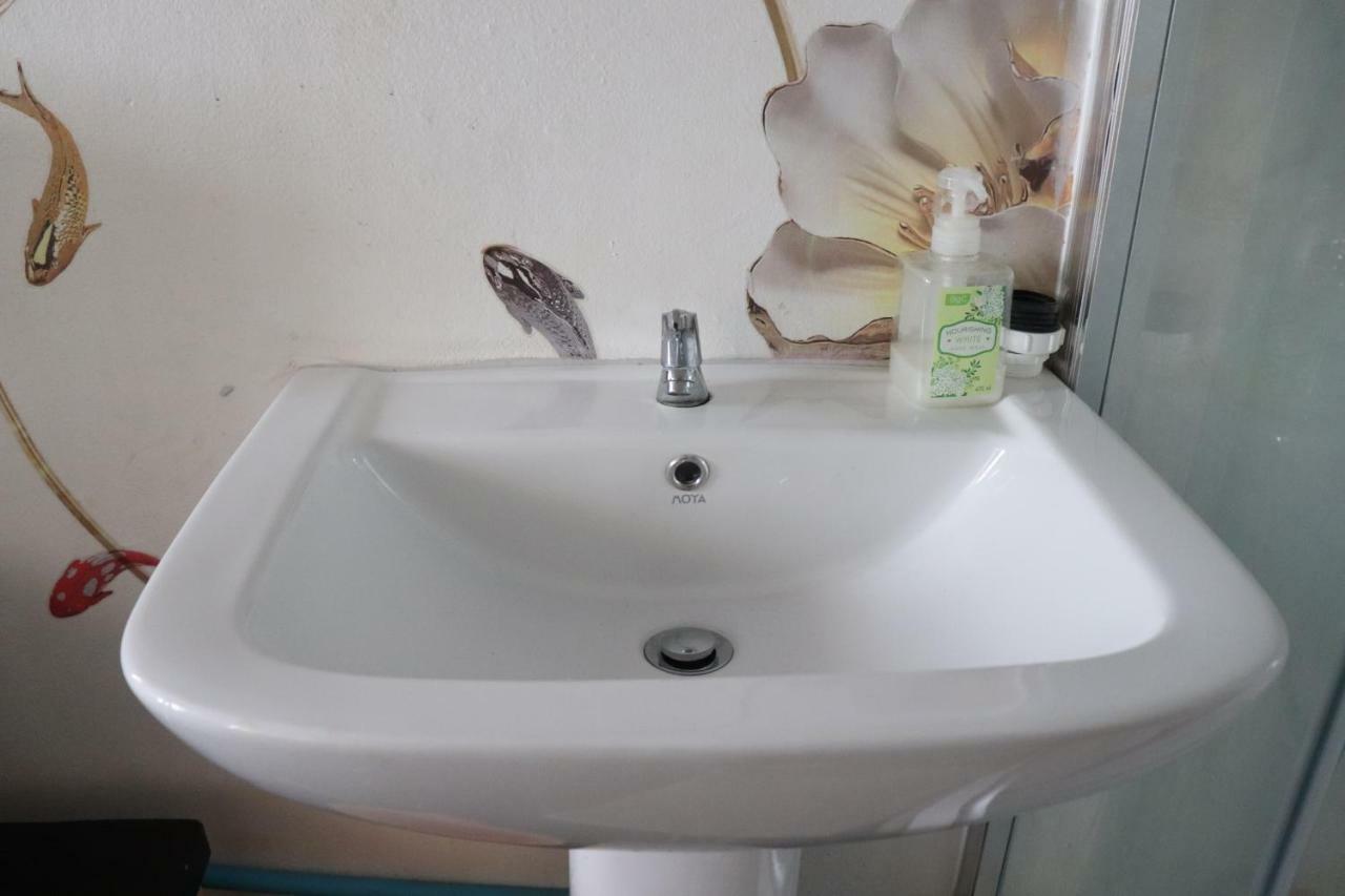 Interpartie Hotel (Adults Only) Bangkok Ngoại thất bức ảnh